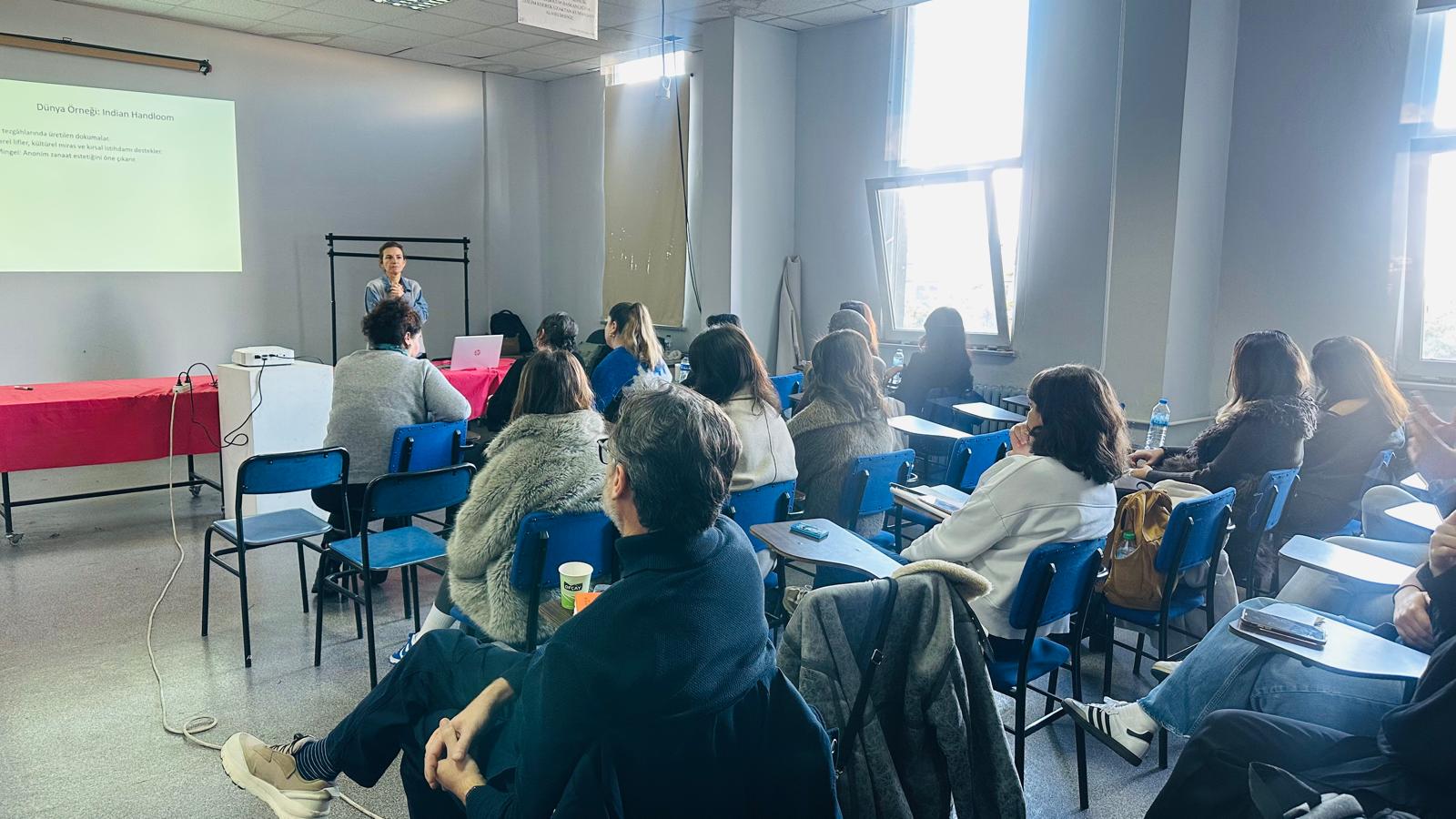 EnglishHome (2).jpg (187 KB)