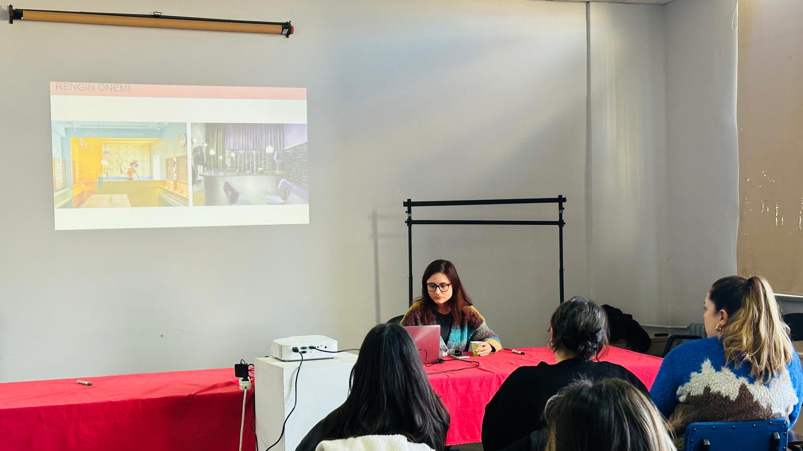 EnglishHome (3).jpg (103 KB)